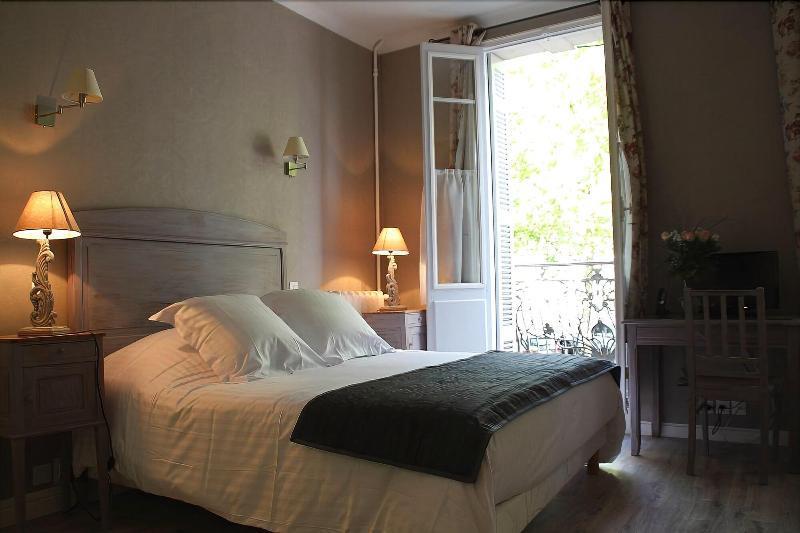 Hotel Souvenirs De Familles แซ็งต์ ภายนอก รูปภาพ