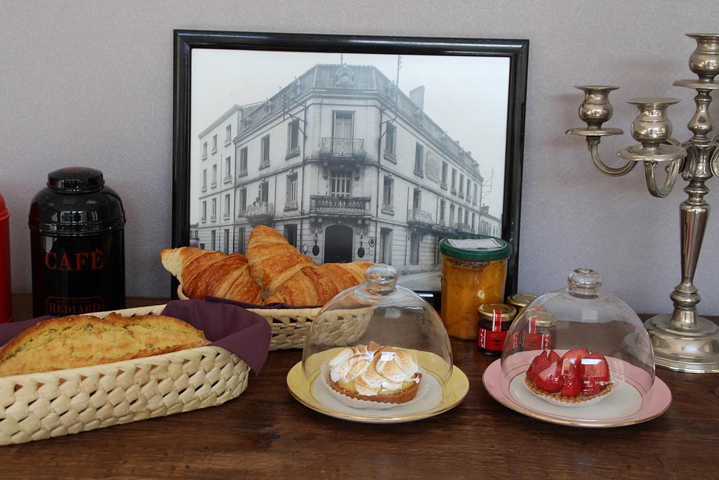 Hotel Souvenirs De Familles แซ็งต์ ภายนอก รูปภาพ